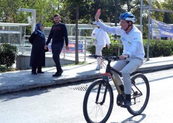 AB Büyükelçisi Landrut’tan bisikletli  İstanbul tipi